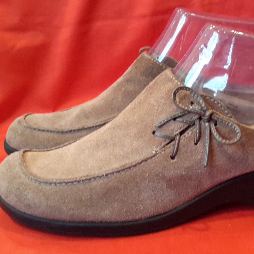Dockers Leather Clogs size 7.5